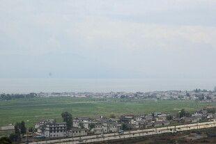 俯瞰乡村田野景观