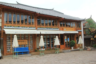 中式风格庭院民宿外观