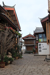 古巷中式建筑的静谧景致