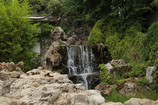 山间小瀑布 自然景致美