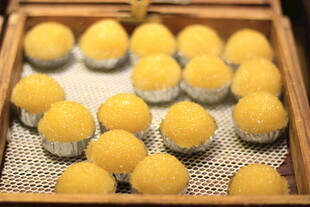 金黄美味小糕点