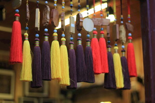 多彩流苏挂件 灵动装饰风