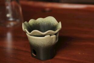 莲花造型陶瓷杯