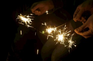 婺源手持仙女棒的欢乐时刻