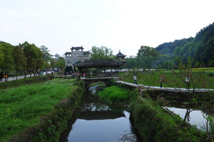 婺源乡村河畔美景