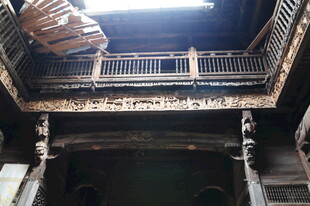 婺源古建楼阁内部精巧结构