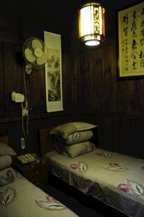 婺源中式风格温馨卧室场景