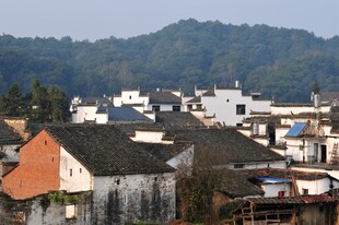 婺源古朴村落 展现乡村宁静风貌