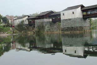 婺源江南水乡临水古建筑倒影