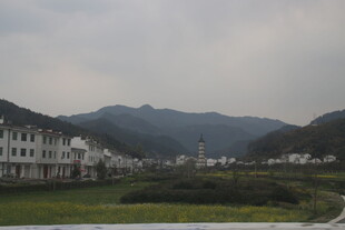 婺源山间建筑风景