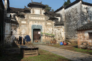 婺源古朴中式古宅庭院景象