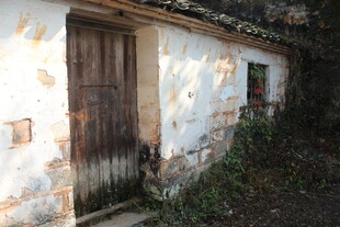 婺源老旧乡村房屋一角