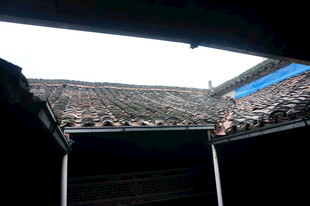 婺源古宅庭院一角