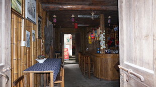 婺源古雅木质走廊室内景致