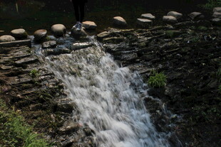婺源山间小瀑布景观