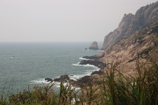 海岸边的壮丽自然景致
