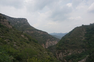 山间景色
