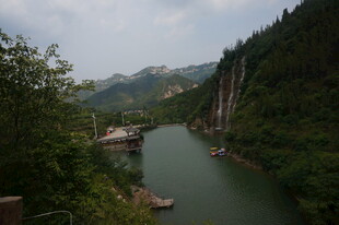 山间河谷美景