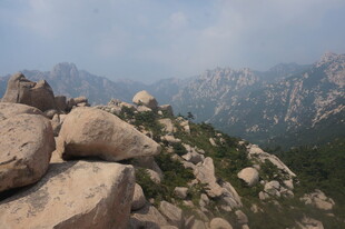 山巅巨石景观