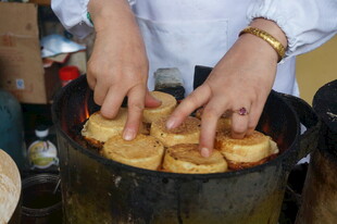 手工制作传统糕点