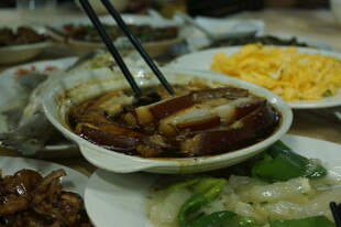 丰盛中式菜肴美食组合