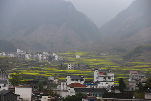 山间村落美景