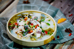 美味酸菜鱼 鲜香诱人