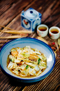 美味家常炒面配茶具