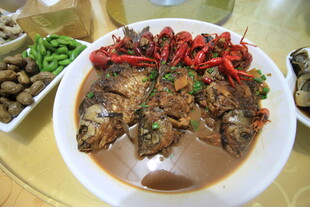 香辣红烧鱼 美味诱人