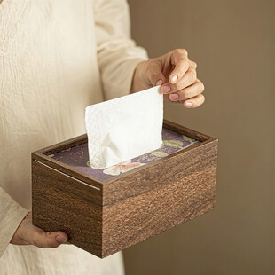 纸巾盒