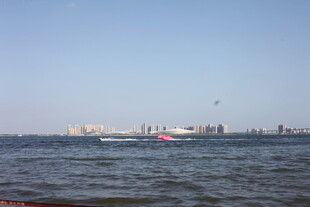 海上城市景观远景