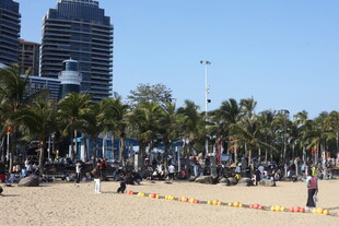 海滨沙滩城市风光美景