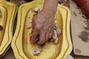 手工制作烧猪肉