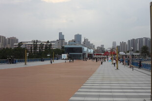 城市广场开阔景观