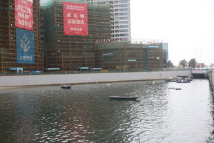 城市河畔建筑景观