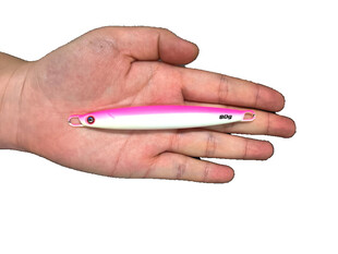 粉色小刀置于手掌上