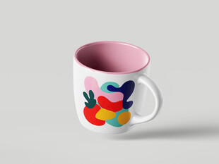 彩色花朵图案陶瓷咖啡杯展示样机