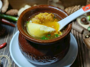 鸡蛋肉饼汤