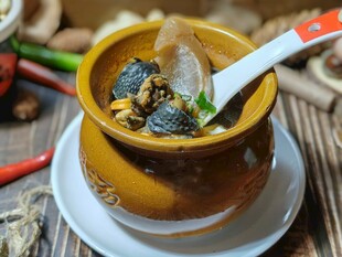 酱萝卜乌鸡汤 