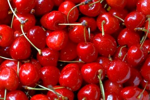 新鲜饱满大樱桃