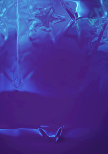 梦幻蓝色手部冥想画面