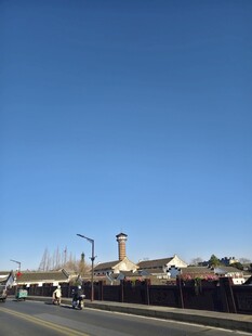 城市街道蓝天