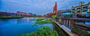 河畔城市风光美景