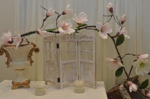 雅致玉兰插花摆饰