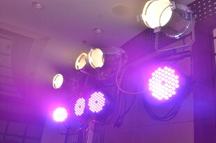 舞台炫彩灯光展示