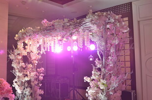 梦幻花卉拱门婚礼装饰