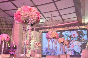 浪漫粉色系婚礼花艺布置