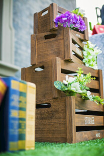 木质花箱堆叠 装点绿植花卉