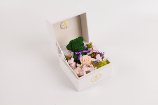 工艺品精致礼盒装多彩花卉摆件