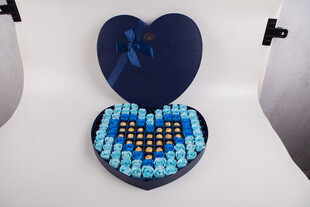 工艺品心形礼盒装多彩巧克力豆